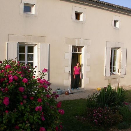 Chambres D'Hotes L'En Haut Des Vignes Mérignac Exterior foto