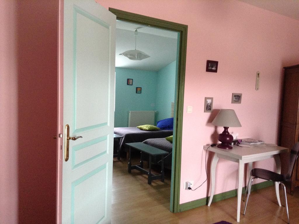 Chambres D'Hotes L'En Haut Des Vignes Mérignac Quarto foto