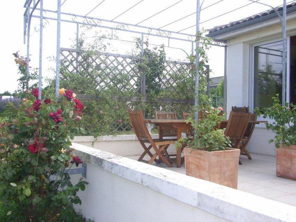 Chambres D'Hotes L'En Haut Des Vignes Mérignac Exterior foto